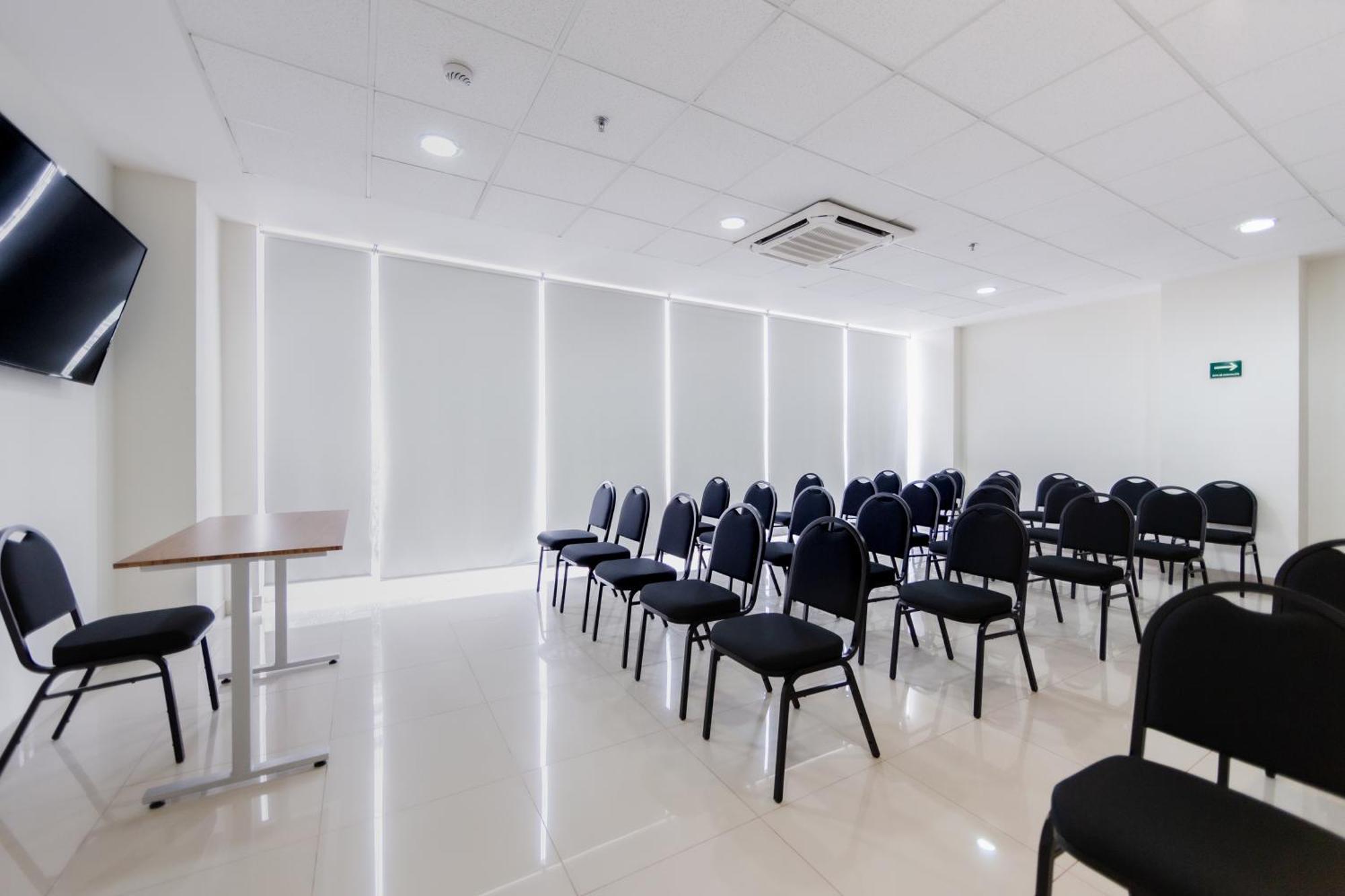 Sleep Inn Tijuana Ngoại thất bức ảnh